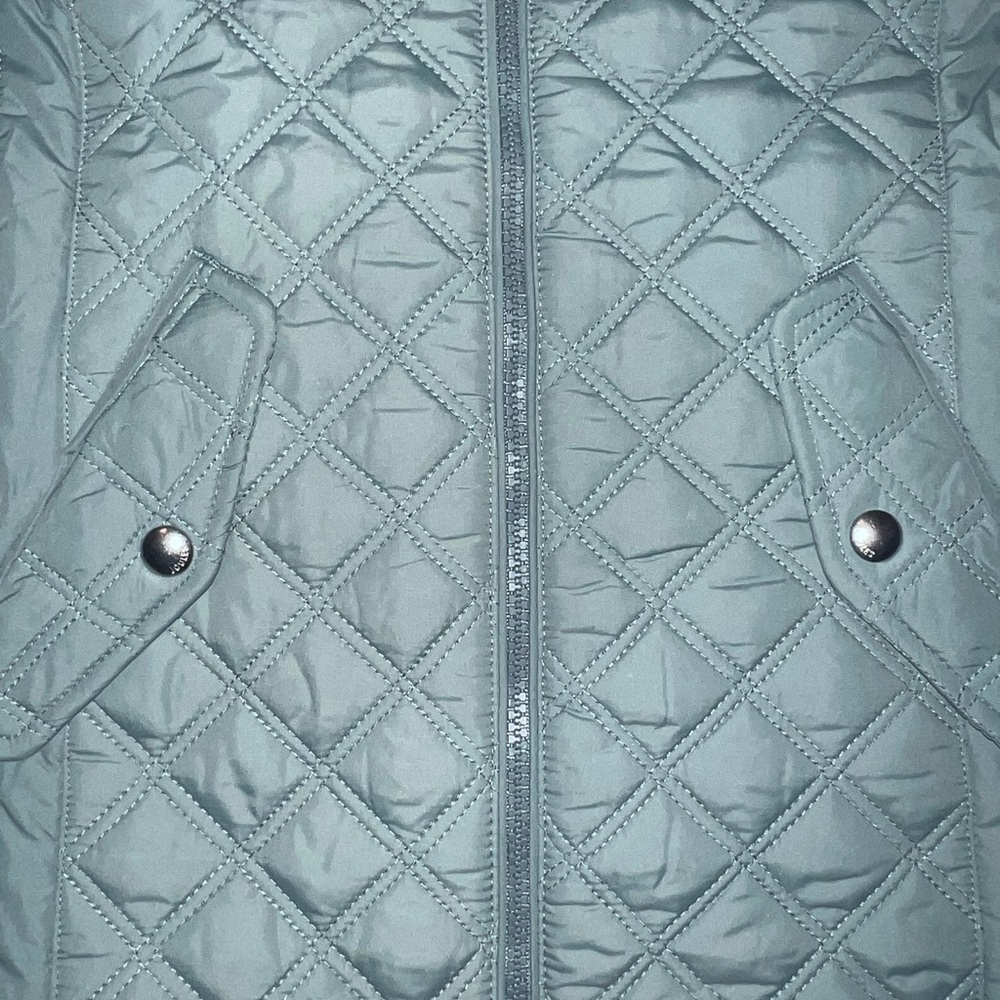 Vest - Picture 4 of 8